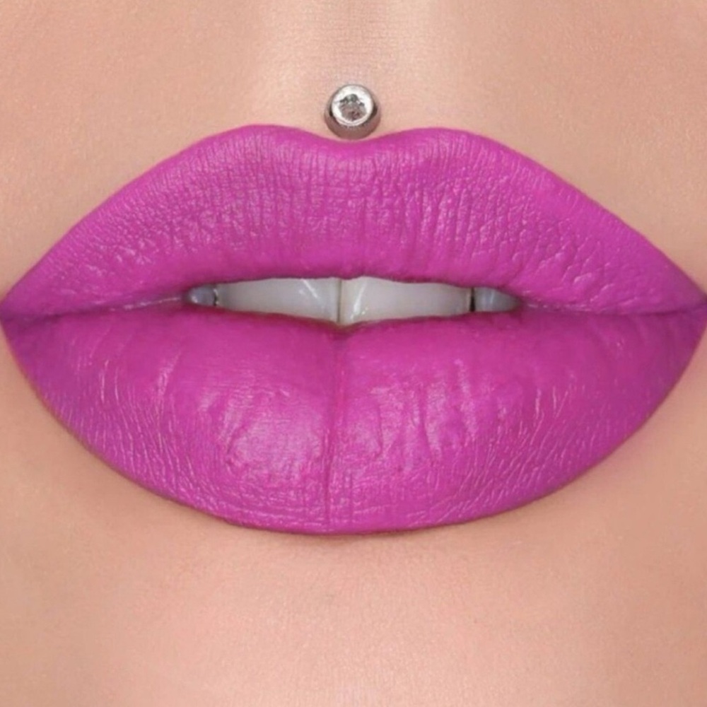 Jeffree Star ALWAYS FAITHFUL velvet trap lipstick